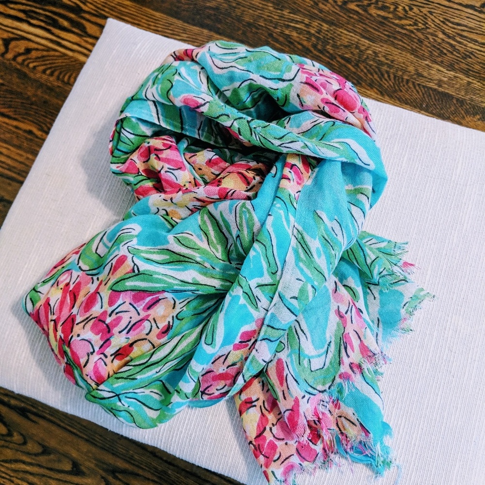 Pineapple print scarf